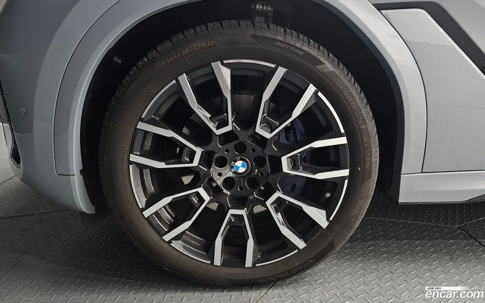 BMW X6 xDrive30d M 2025 — миниатюра 2