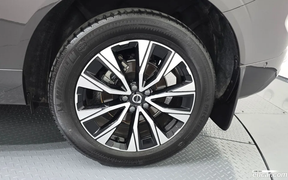 Volvo XC60 B5 2023 — миниатюра 2