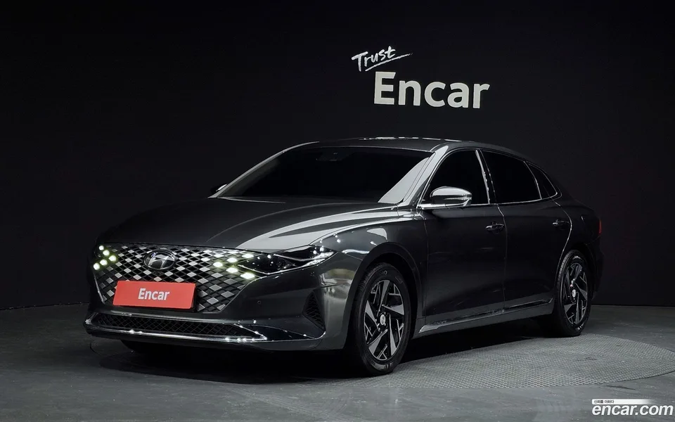 Hyundai Grandeur IG Hybrid 2022 — фото 1, купить с доставкой в Москву
