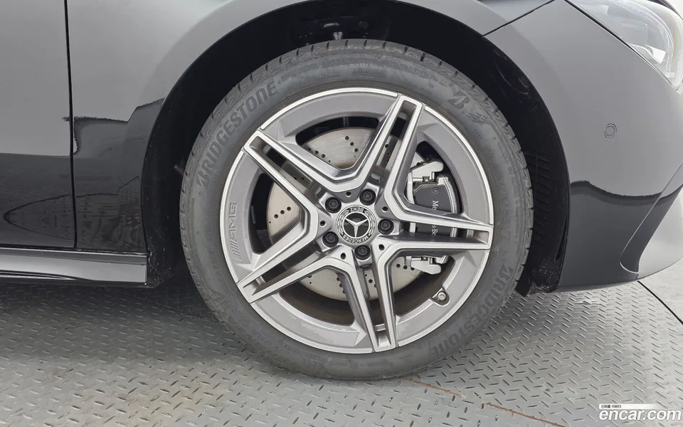 Mercedes-Benz CLA-Class CLA250 4MATIC 2025 — миниатюра 2