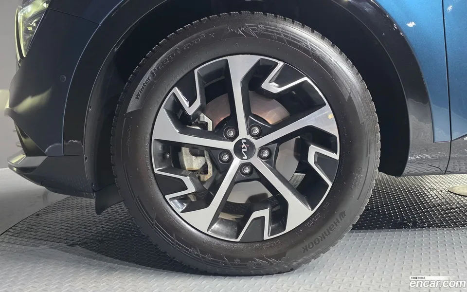 Kia Sportage Hybrid 2WD 2022 — миниатюра 2