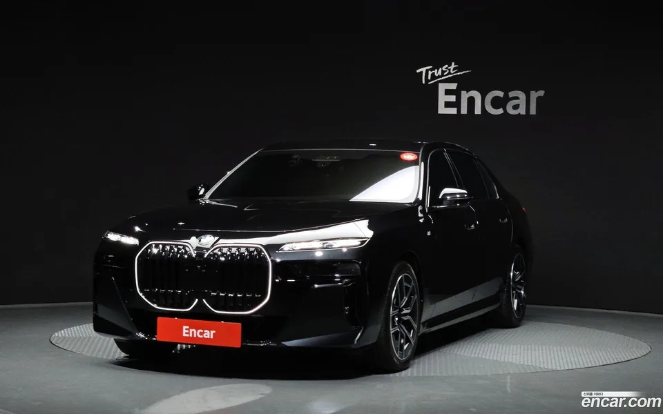 BMW 7 Series 740d xDrive M 2025 — фото 1, купить с доставкой в Москву