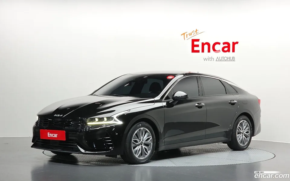 Kia K5 Hybrid 2023 — фото 1, купить с доставкой в Москву