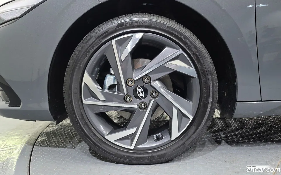 Hyundai Avante CN7 1.6 2025 — миниатюра 2