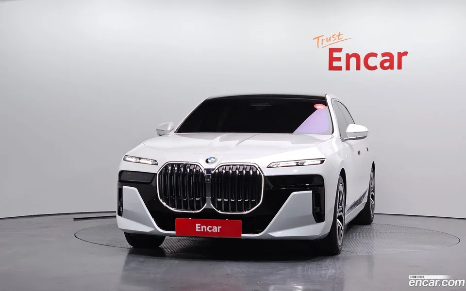 BMW 7 Series 740i xDrive M 2025 — миниатюра 3