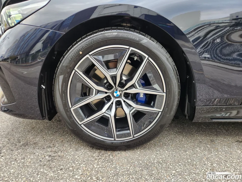 BMW 5 Series 520i M 2025 — миниатюра 2