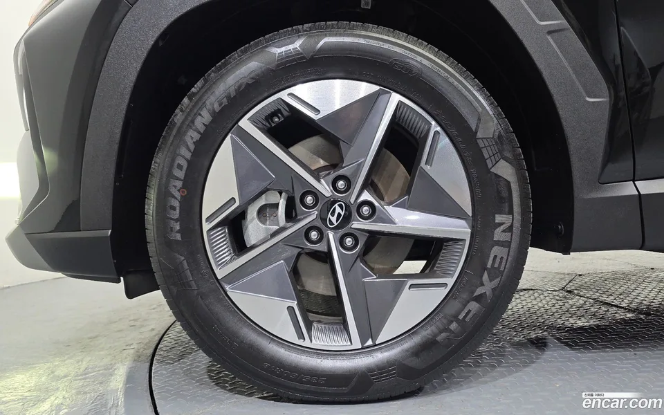 Hyundai Tucson NX4 1.6 2WD 2024 — миниатюра 2