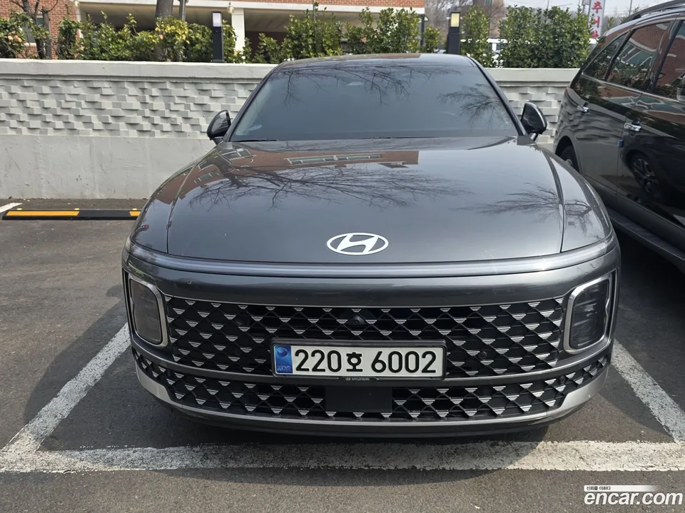 Hyundai Grandeur Hybrid 2023 — фото 1, купить с доставкой в Москву