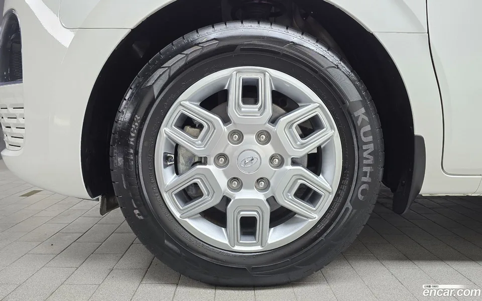 Hyundai Staria 5 2022 — миниатюра 2