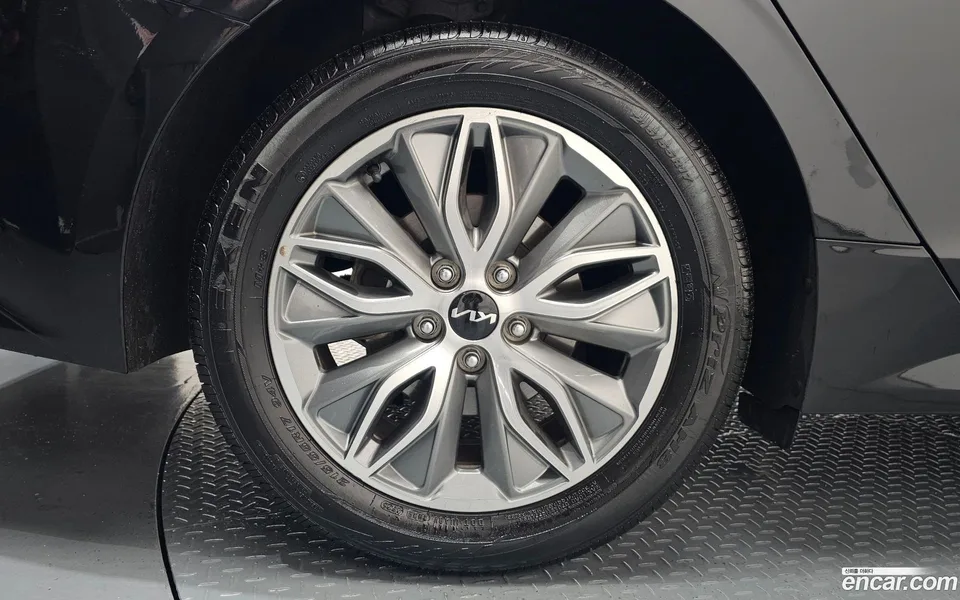 Kia K5 Hybrid 2022 — миниатюра 2