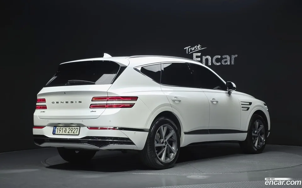 Genesis GV80 2.5T AWD 2024 — фото 1, купить с доставкой в Москву