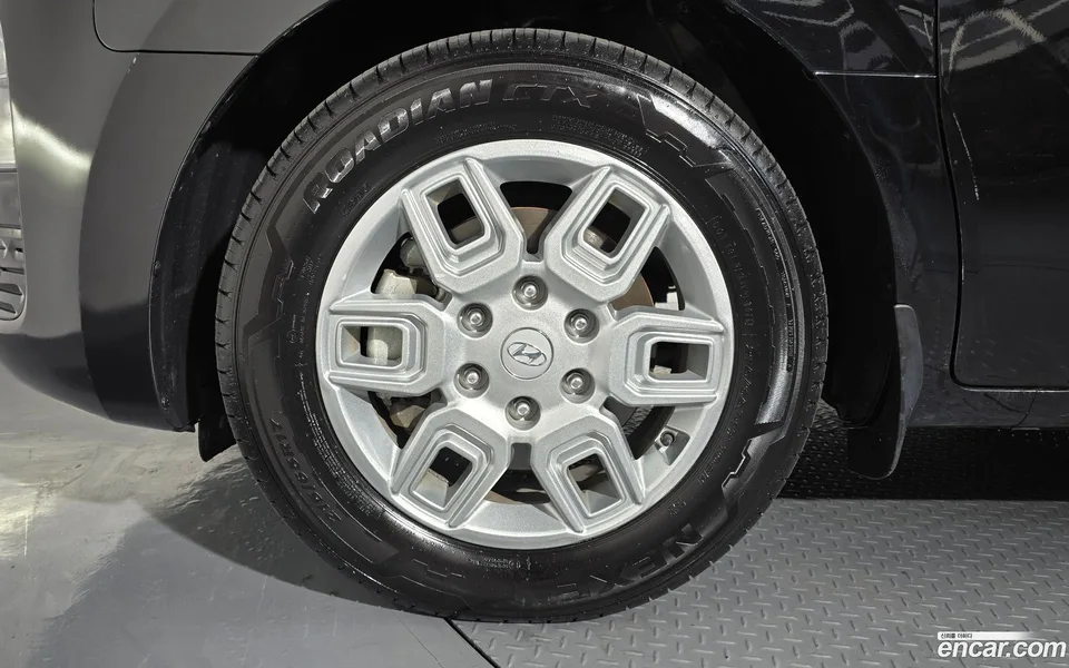 Hyundai Staria 5 2022 — миниатюра 2