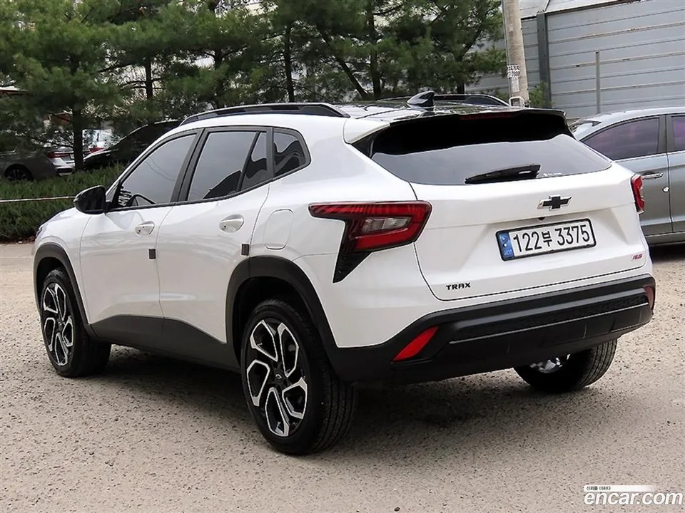 Chevrolet Trax Crossover 1.2 RS 2024 — миниатюра 3
