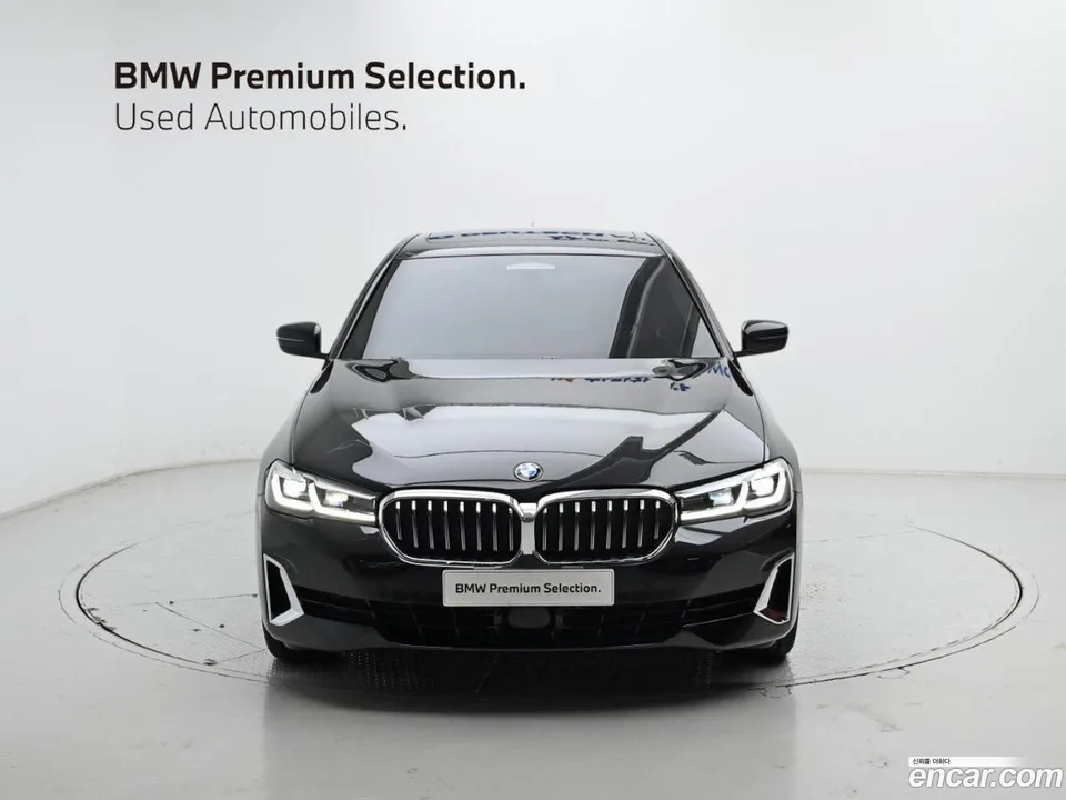 BMW 5 Series 530i 2022 — миниатюра 3