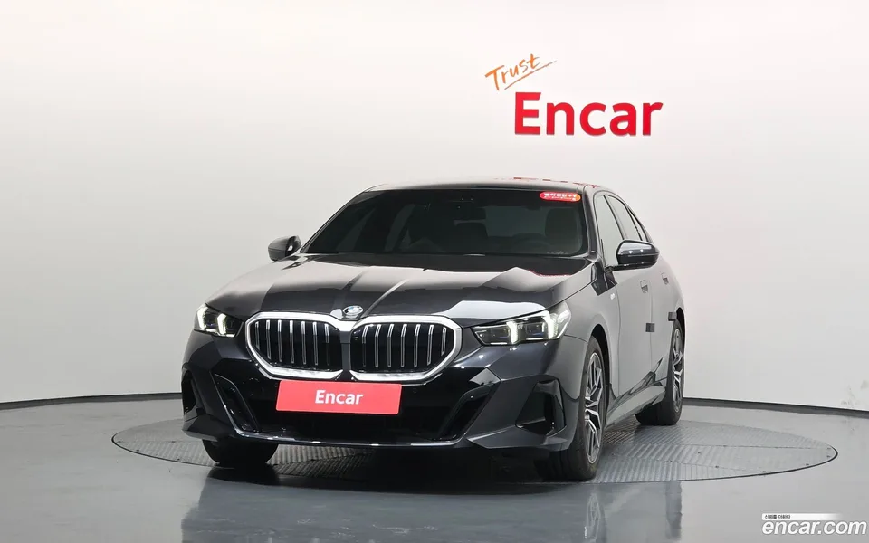 BMW 5 Series 520i M 2025 — миниатюра 3