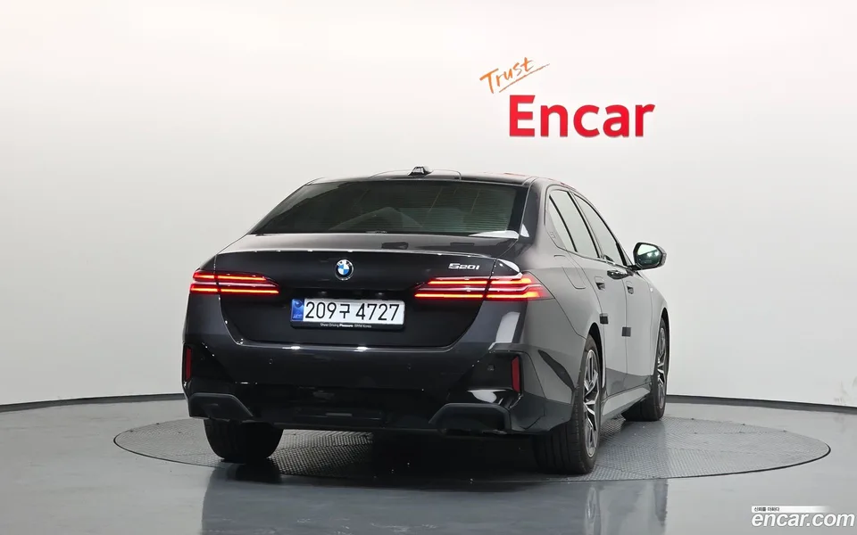 BMW 5 Series 520i M 2025 — миниатюра 4