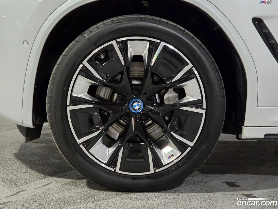 BMW iX3 M 2023 — миниатюра 5