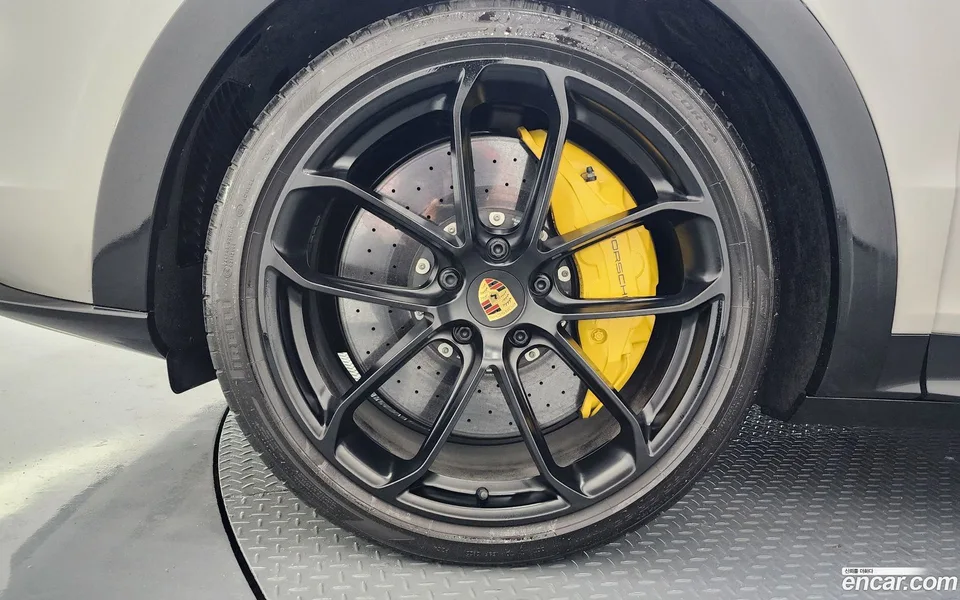Porsche Cayenne 4.0 GT 2023 — миниатюра 2