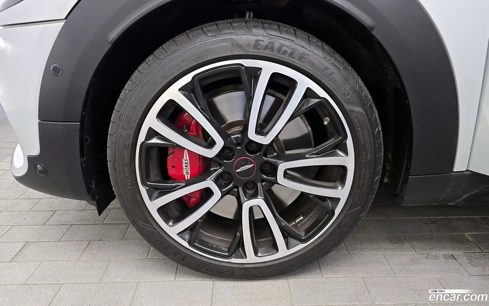 MINI Cooper S Countryman JCW 2022 — миниатюра 2
