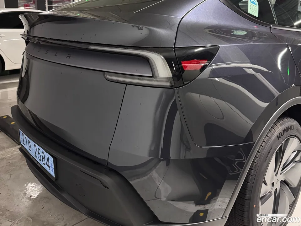 Tesla Model Y RWD 2026 — миниатюра 4