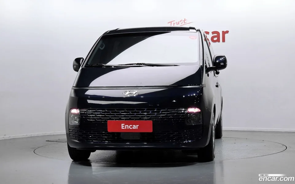 Hyundai Staria 4WD 9 2024 — миниатюра 3