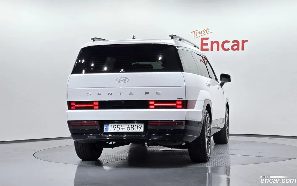 Hyundai SantaFe HEV 1.6 4WD 2023 — миниатюра 4