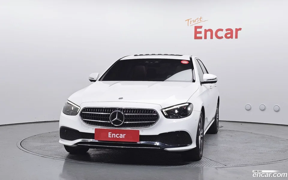 Mercedes-Benz E-Class E350 4MATIC 2022 — миниатюра 3