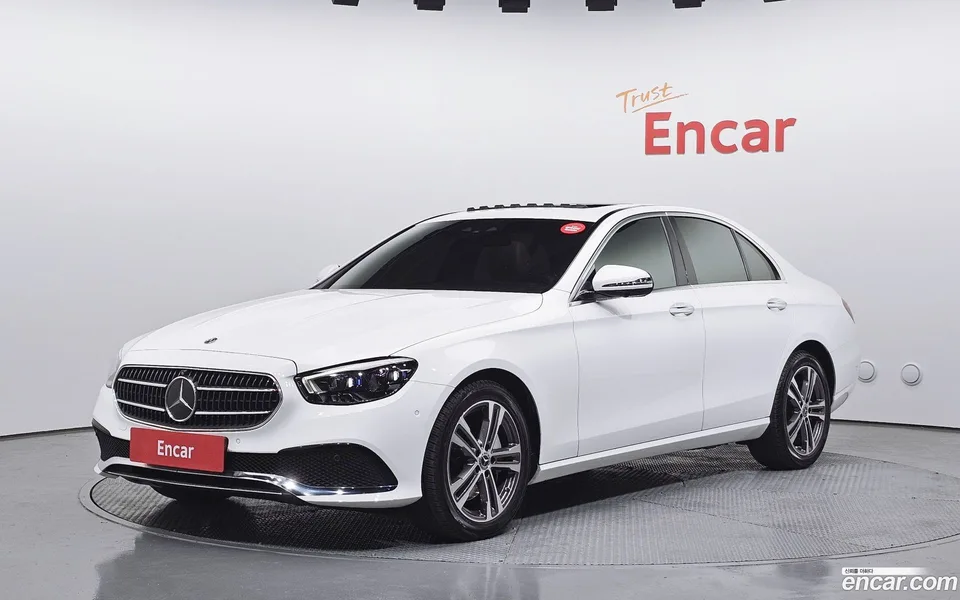 Mercedes-Benz E-Class E350 4MATIC 2022 — фото 1, купить с доставкой в Москву