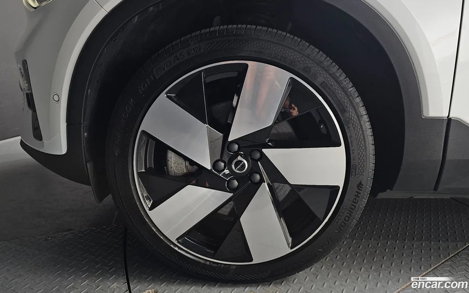 Volvo C40 Recharge 2022 — миниатюра 5