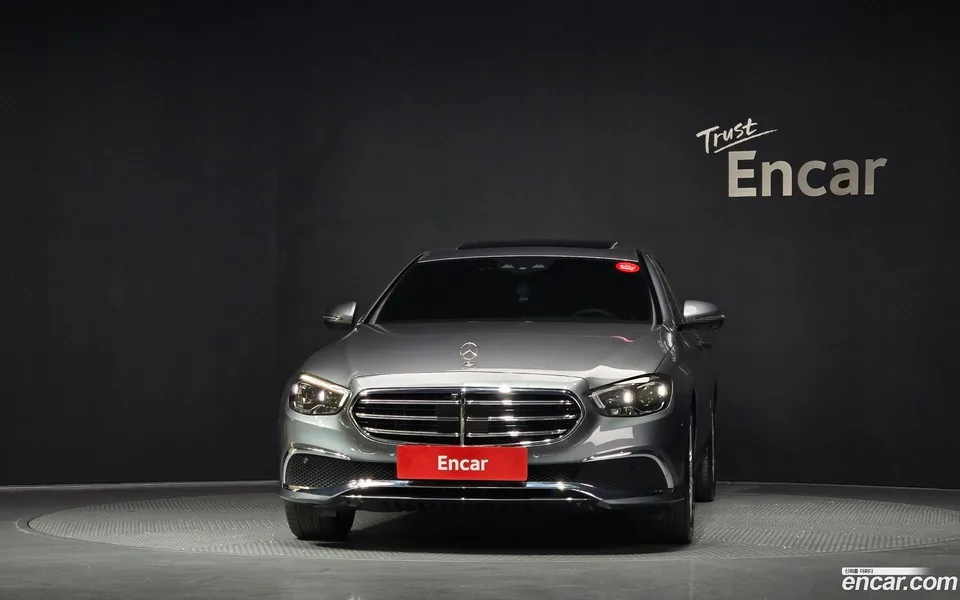 Mercedes-Benz E-Class E250 2023 — миниатюра 3