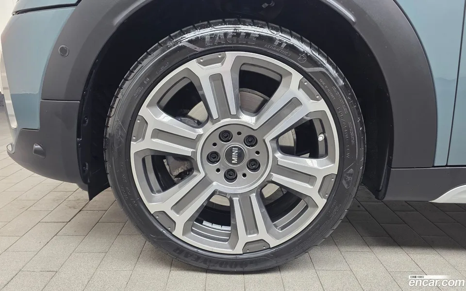 MINI Cooper S Countryman ALL4 2022 — миниатюра 2