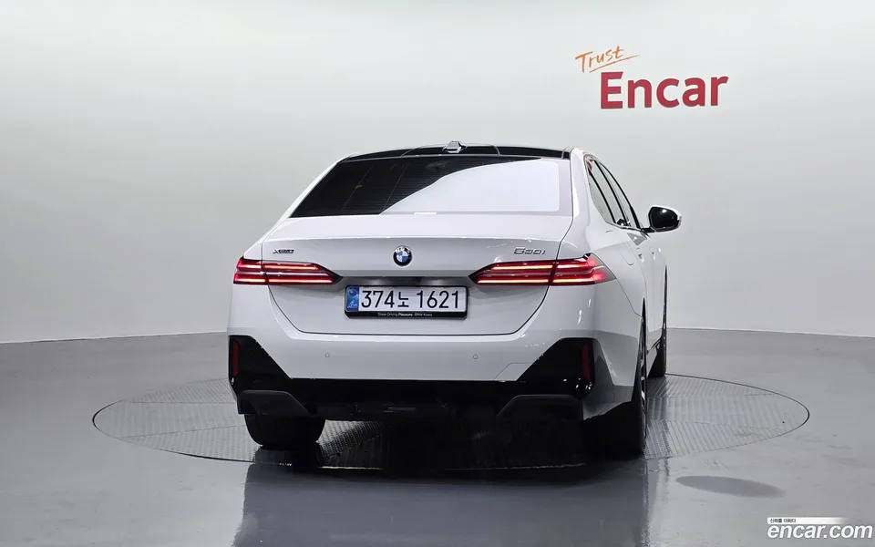 BMW 5 Series 530i xDrive M 2025 — миниатюра 4