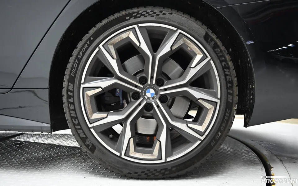 BMW 4 Series 420i M 2024 — миниатюра 5