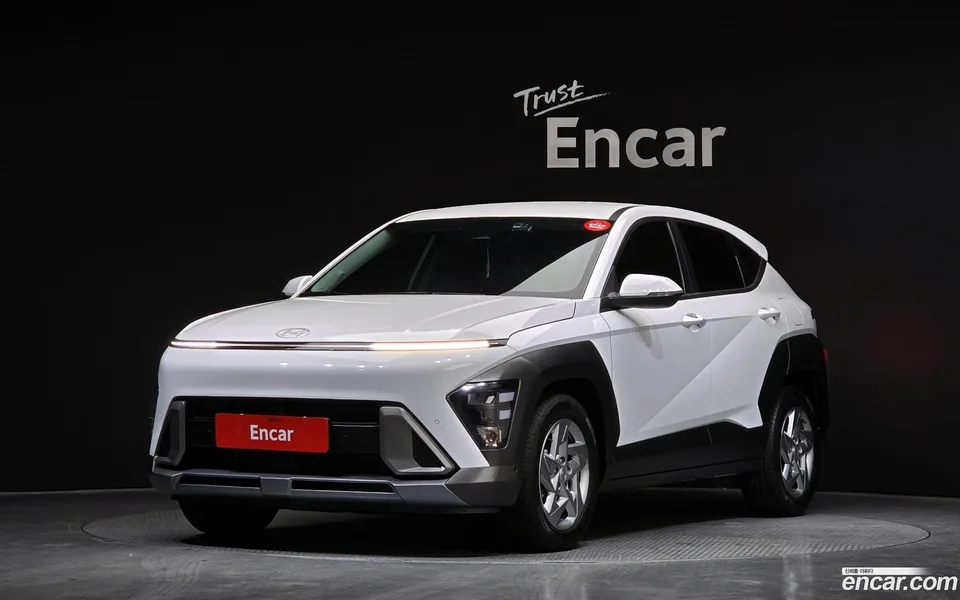 Hyundai Kona 2.0 2WD 2024 — фото 1, купить с доставкой в Москву