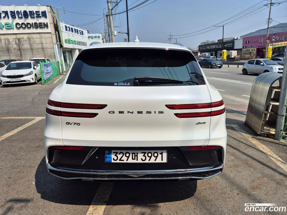 Genesis GV70 2.5T AWD 2024 — миниатюра 4