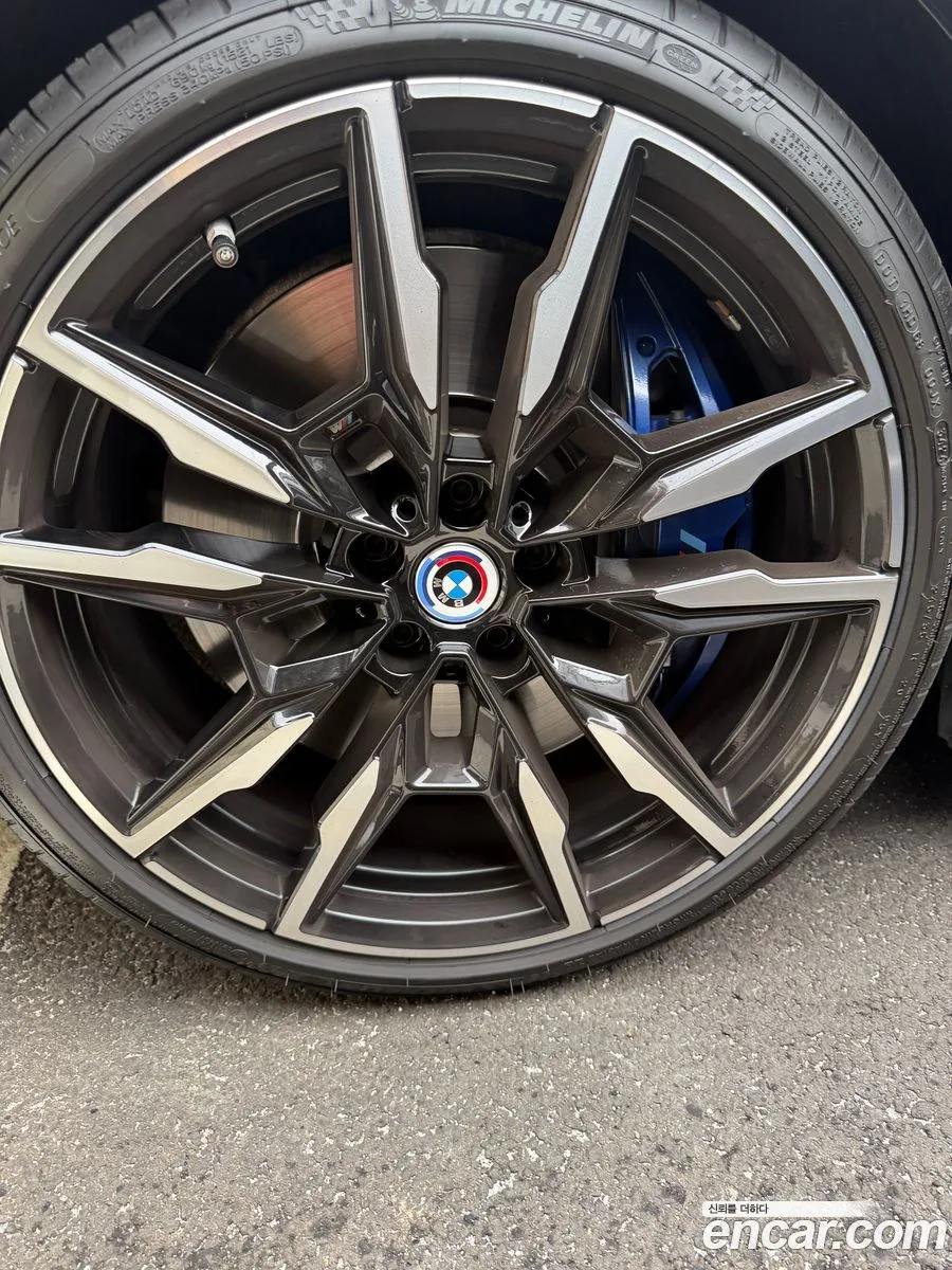 BMW 8 Series M850i xDrive 2022 — миниатюра 5