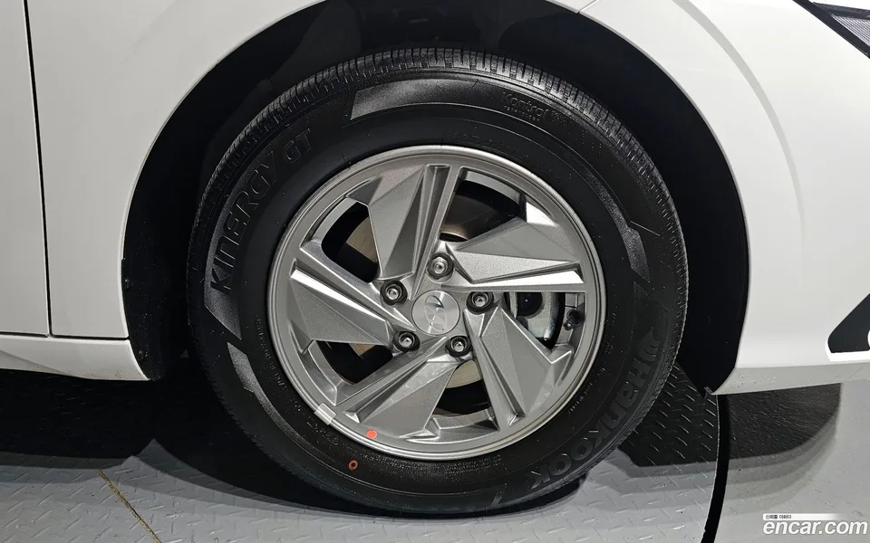 Hyundai Avante CN7 1.6 2025 — миниатюра 2