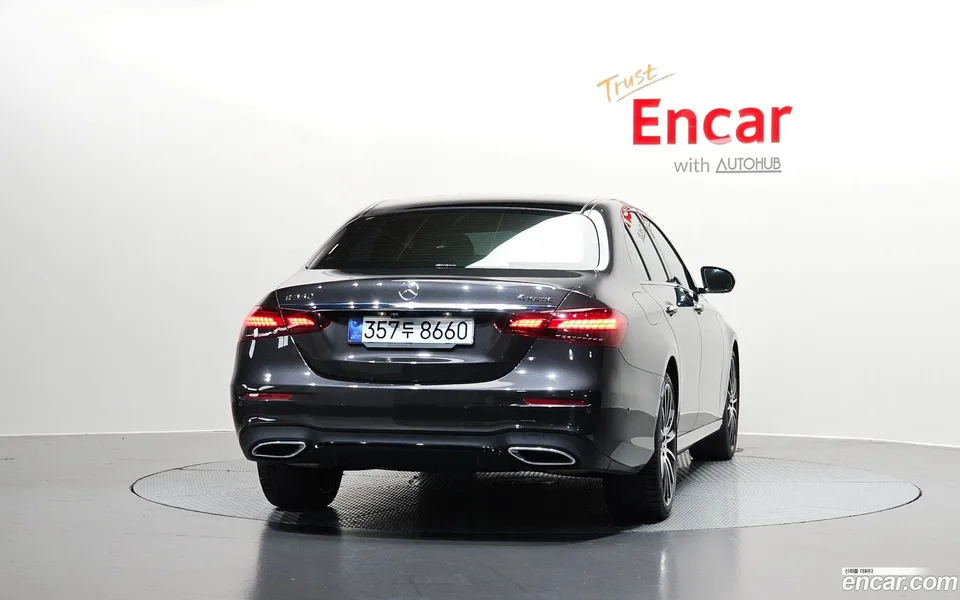Mercedes-Benz E-Class E350 4MATIC AMG Line 2023 — миниатюра 4