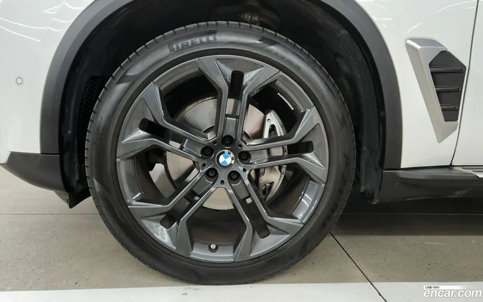 BMW X5 xDrive 40i xLine 2024 — миниатюра 2