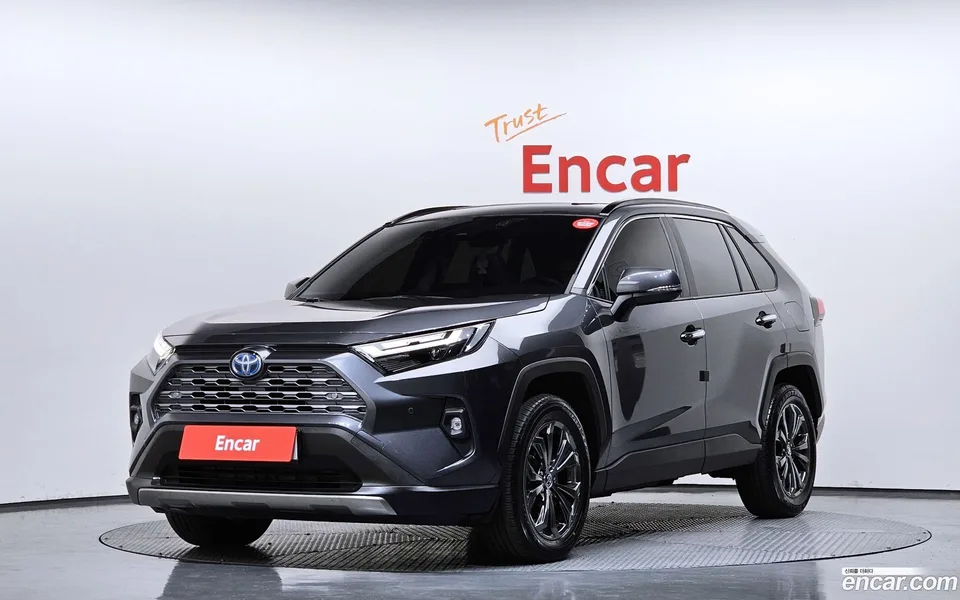 Toyota RAV4 2.5 4WD LTD 2024 — photo 1, buy with delivery to Moscow