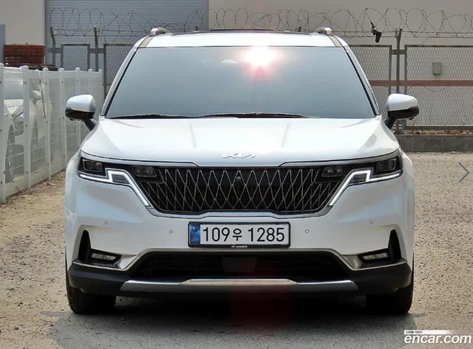 Kia Carnival 9 2023 — миниатюра 2