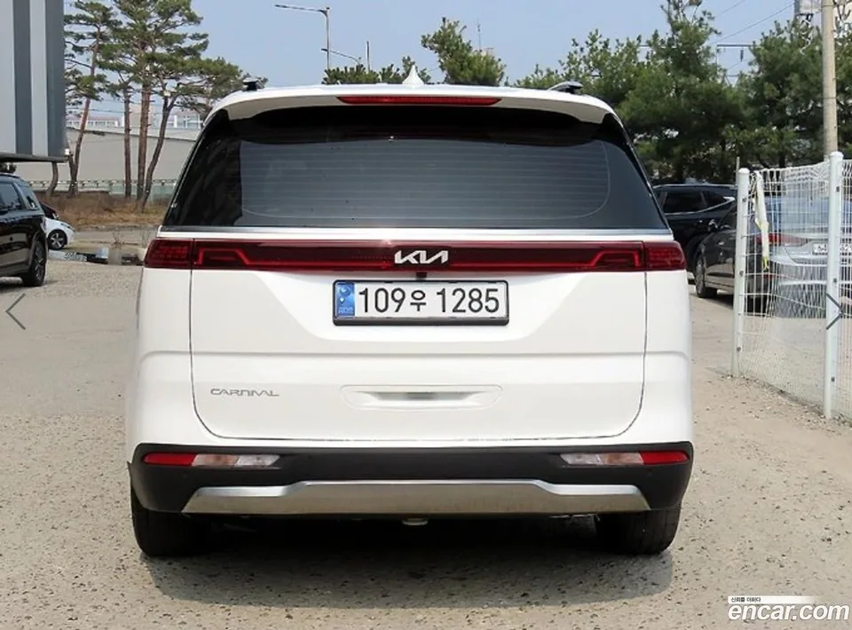 Kia Carnival 9 2023 — миниатюра 4