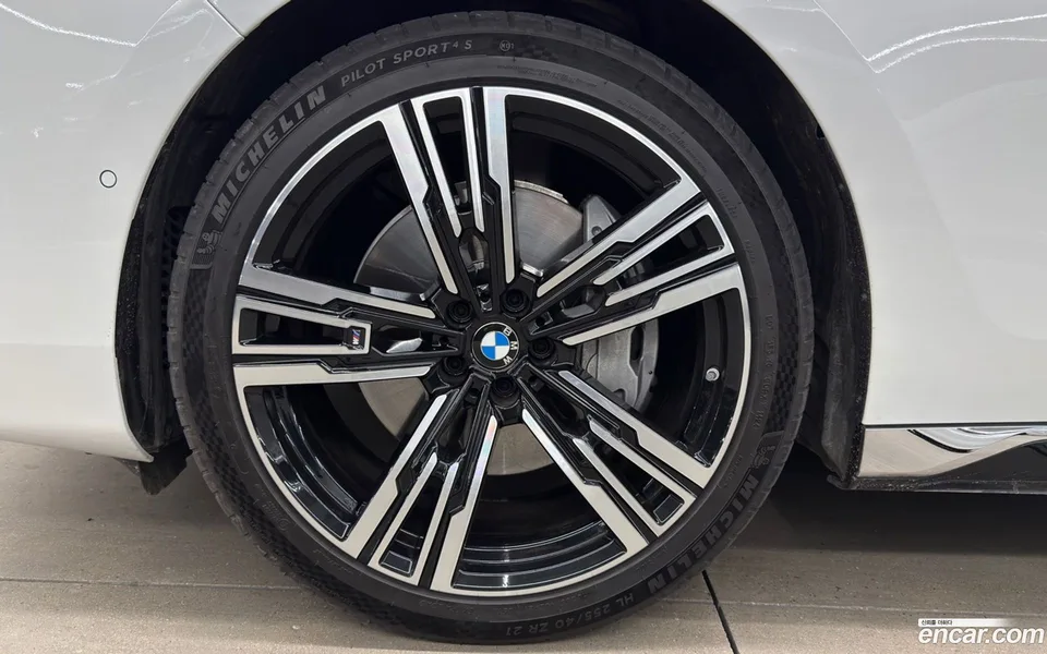 BMW 7 Series 740i xDrive M 2025 — миниатюра 2