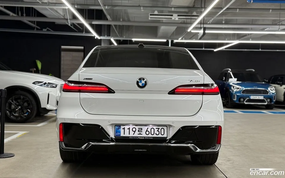 BMW 7 Series 740i xDrive M 2025 — миниатюра 4
