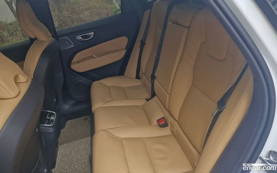 Volvo XC60 B5 2025 — миниатюра 3