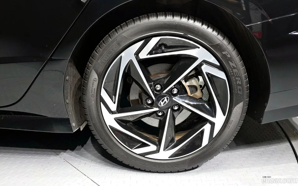 Hyundai Sonata The Edge Hybrid 2023 — миниатюра 2