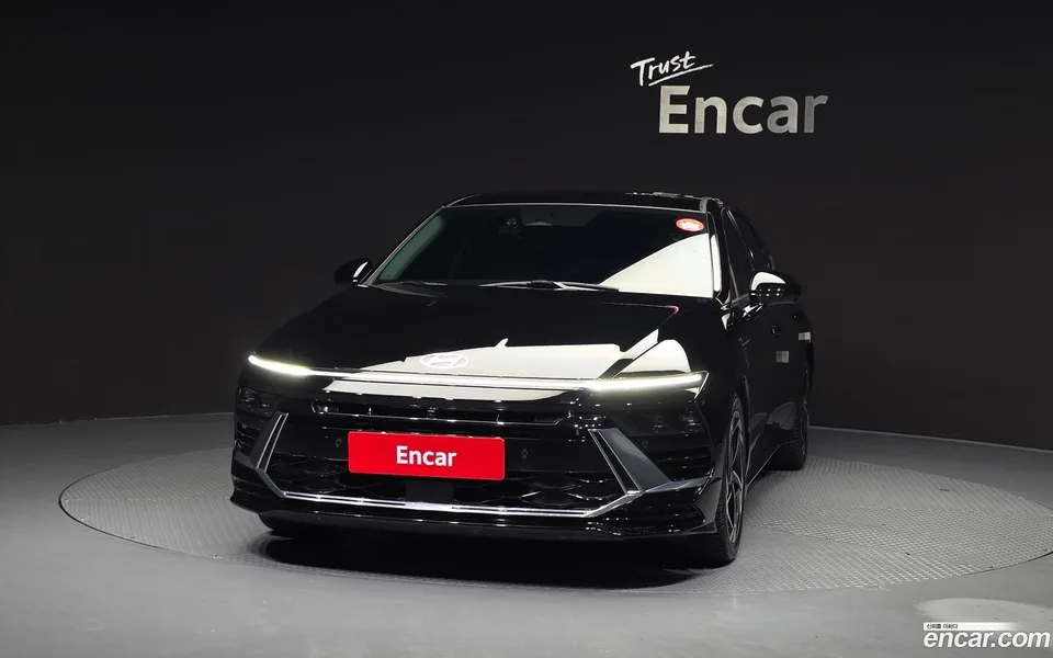 Hyundai Sonata The Edge Hybrid 2023 — миниатюра 3
