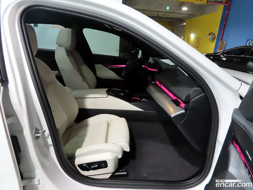 BMW 5 Series 520i M 2025 — миниатюра 2