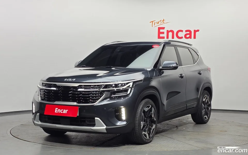 Kia Seltos 1.6 2WD 2022 — фото 1, купить с доставкой в Москву