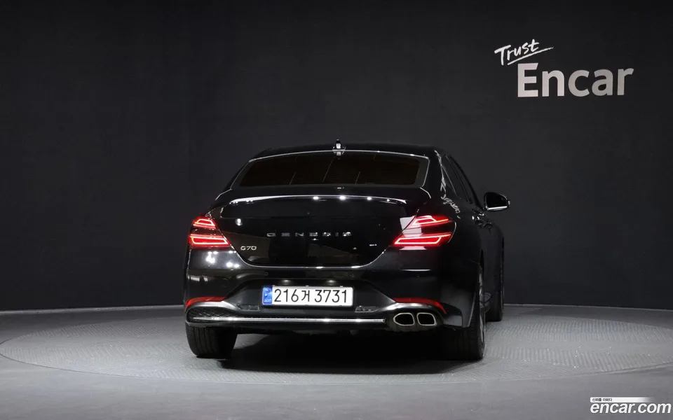 Genesis G70 2.0T 2WD 2022 — миниатюра 4